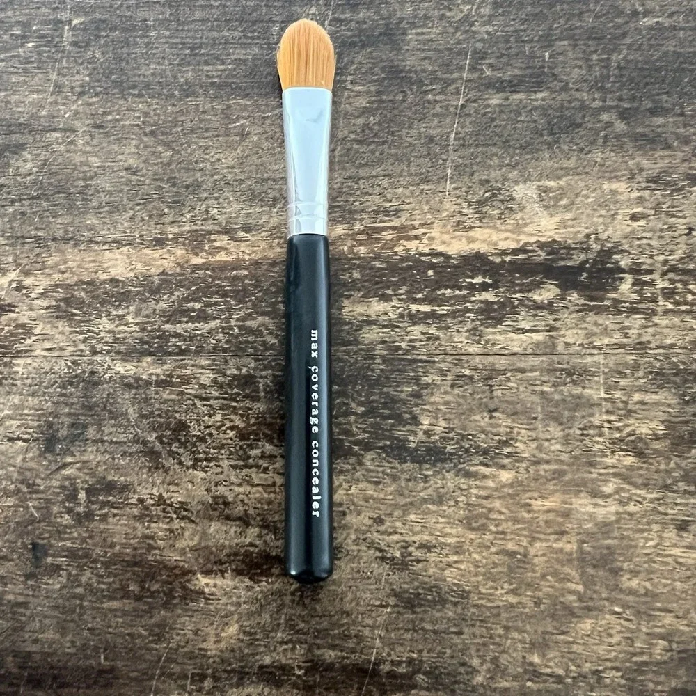 BareMinerals iD|Bare Escentuals‎ Max Coverage Concealer Brush Full Sz No Box